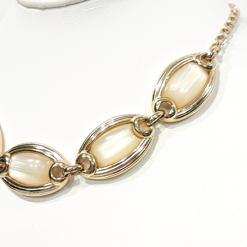 Christian Dior Vintage Ivory Lucite Gold-tone Link Chain Necklace 1970s 1980s - Picture 9 of 16